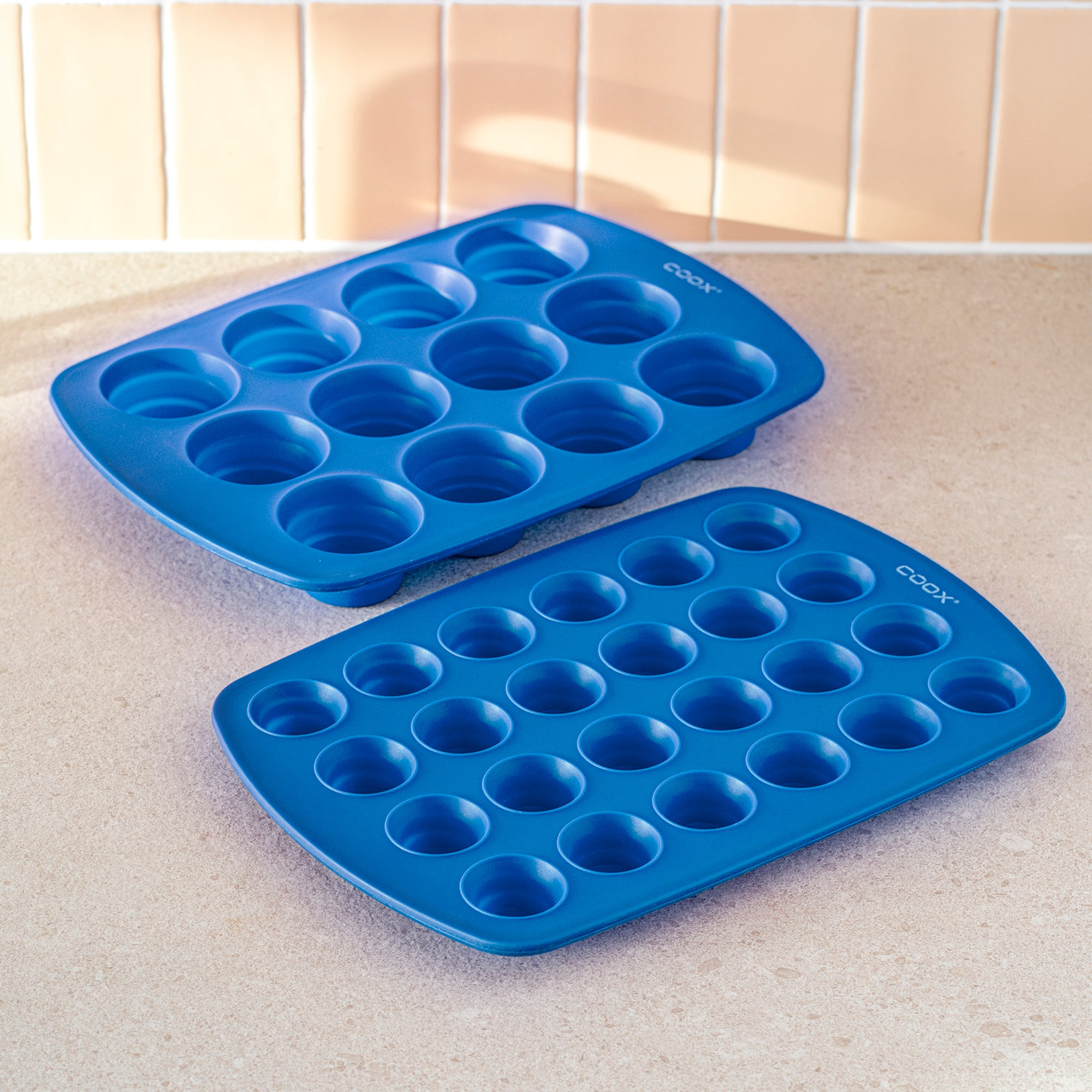 CARTMAN 2er Muffinformen Set Mit 200 Papierförmchen - Perfekt Für Cupcakes & Muffins